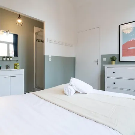 Centre - And Functional Ap. *