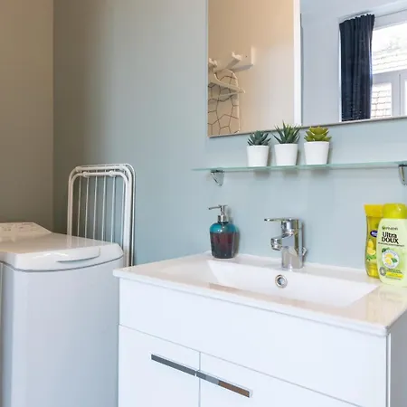 Centre - And Functional Ap.