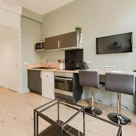 Centre - And Functional Ap. شقة *