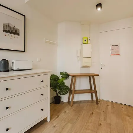 Centre - And Functional Ap. *