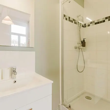 Centre - And Functional Ap. ليل