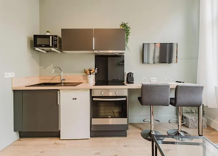 Centre - And Functional Ap. *